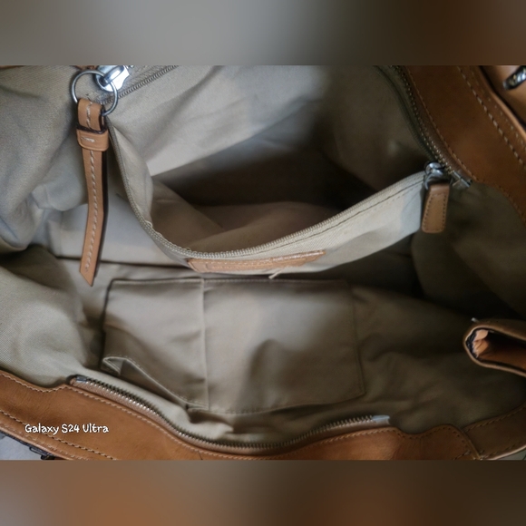 Coach Business Soho Pleated Leather Large Tote Handbag - Picture 4 of 6